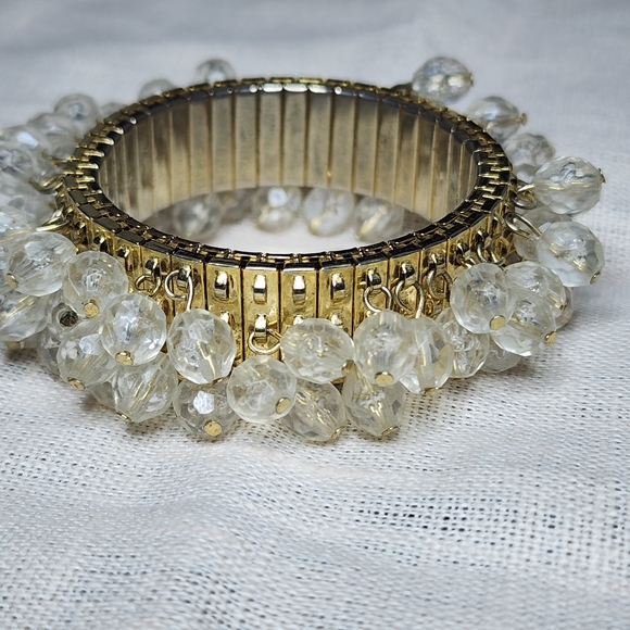 Vintage Cha Cha Beaded Bracelet Stretchy Gold Tone Crystal Charms - Picture 6 of 8